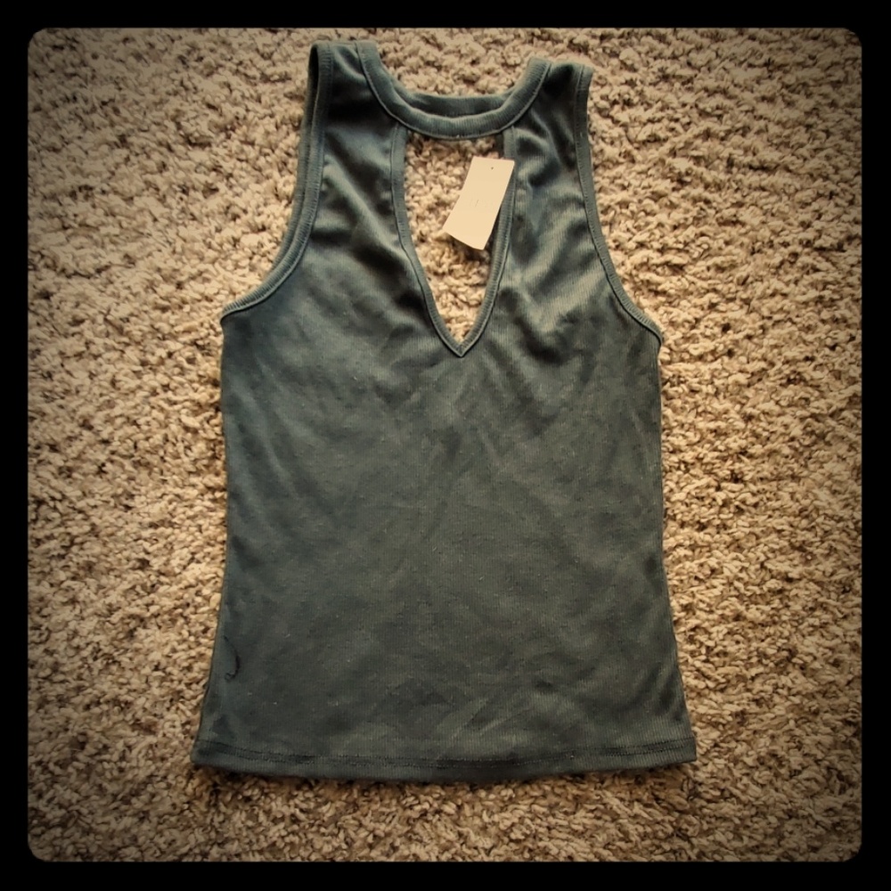 Deep V Ribbed Tank